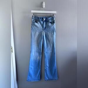 1133 Austin by Refuge Push-up Flare Jeans 1 (25x31.5)
Soft Cotton Stretch Blend